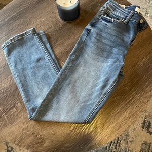 Lovervet HIgh Rise Straight Leg